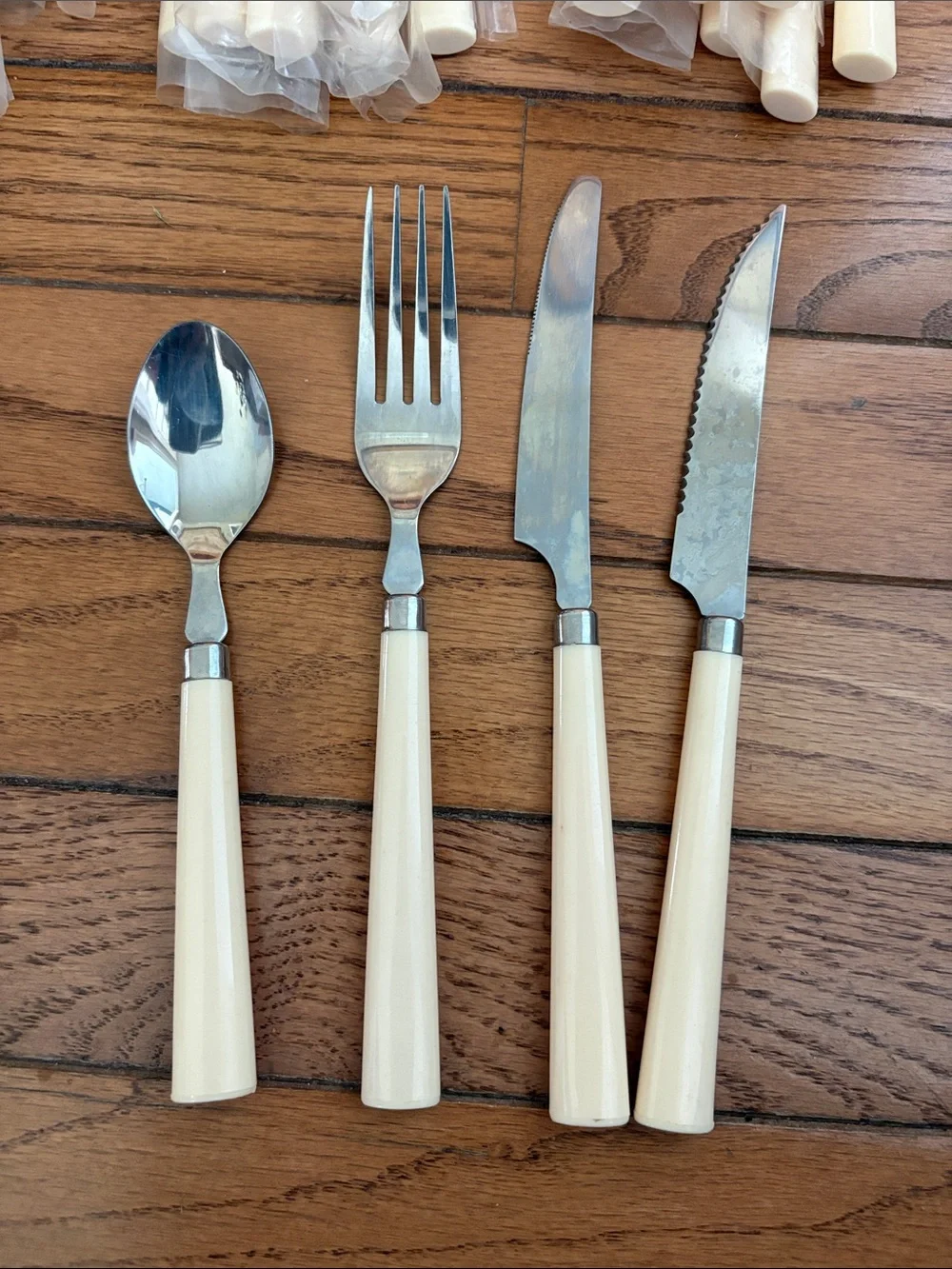 Vtg Lot Of 32 Stainless Steel Taiwan Plastic Handle Place Setting